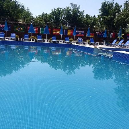 Къща за гости Там край реката Slivek Екстер'єр фото