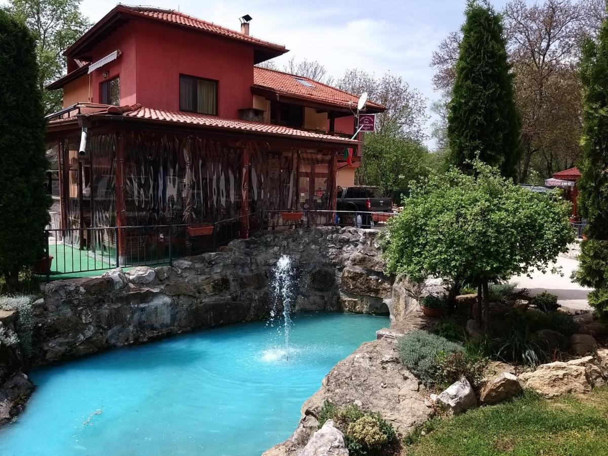 Къща за гости Там край реката Slivek Екстер'єр фото
